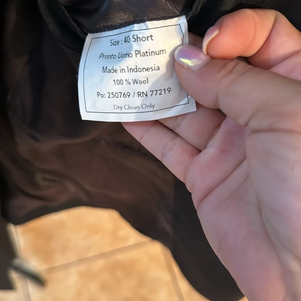 Pronto Uomo Platinum Two Piece Suit NWOT